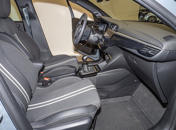Opel Corsa 2 of 7