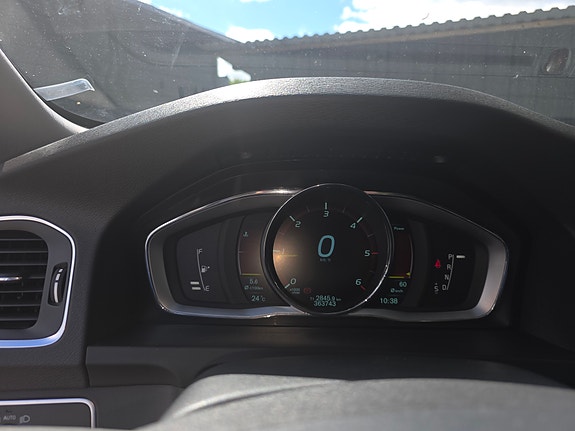 Volvo V60 7 of 9