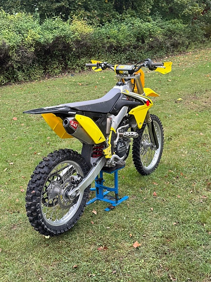 Suzuki RMZ 250 3 of 3