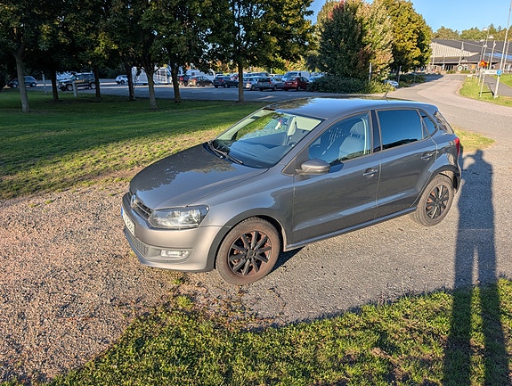 Volkswagen Polo 2 of 18