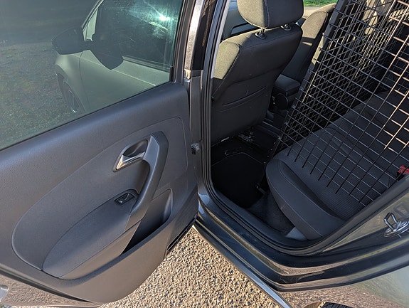 Volkswagen Polo 13 of 18
