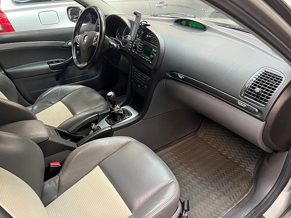 Saab 9-3 11 of 14