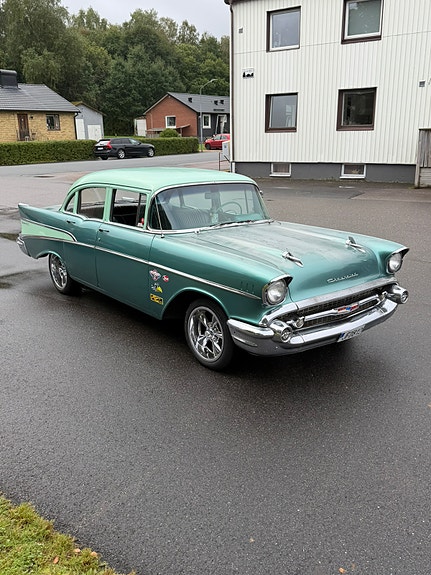 Chevrolet 210 2 of 17