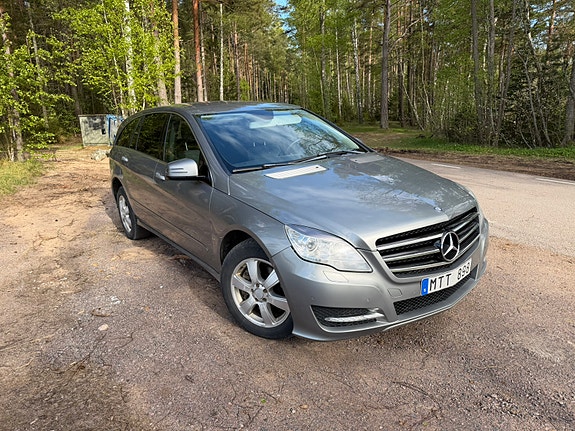 Mercedes-Benz R350 3 of 30