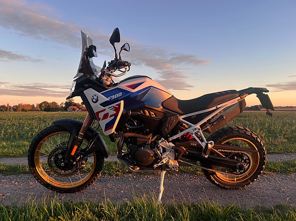 BMW F900GS 4 of 7