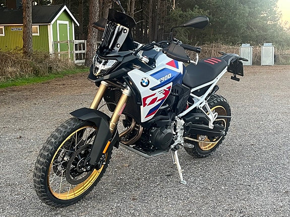 BMW F900GS 2 of 7