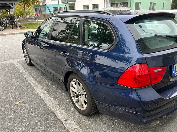 BMW 318d 3 of 3