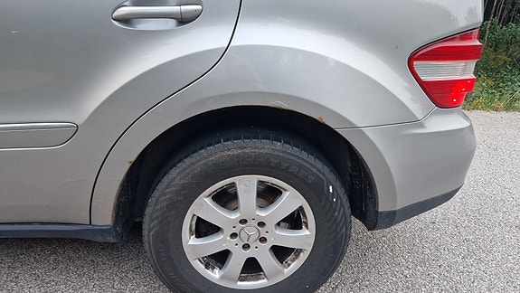 Mercedes-Benz ML320 19 of 29