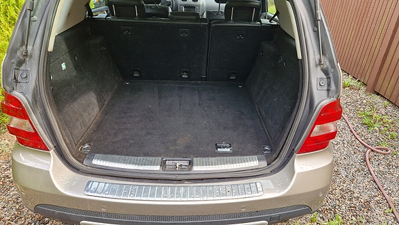 Mercedes-Benz ML320 29 of 29