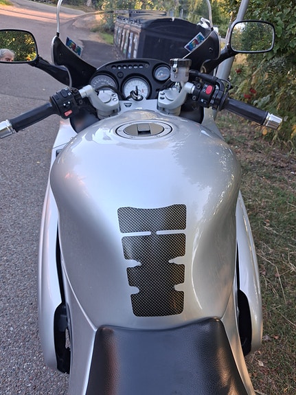 Triumph Sprint ST 955i 3 of 4