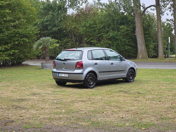 Volkswagen Polo 8 of 22