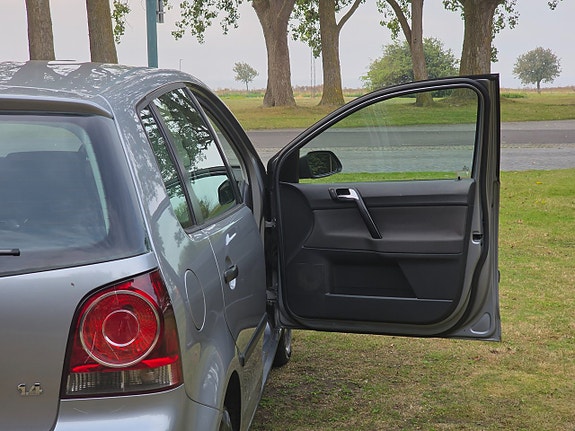 Volkswagen Polo 20 of 22