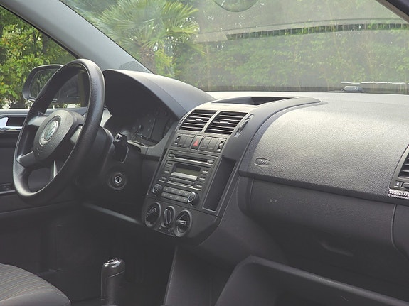 Volkswagen Polo 22 of 22
