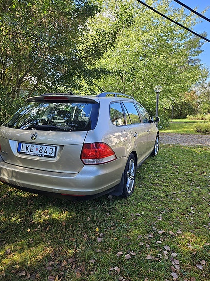 Volkswagen Golf V 2 of 14