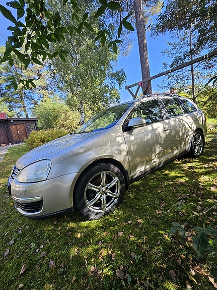 Volkswagen Golf V 3 of 14