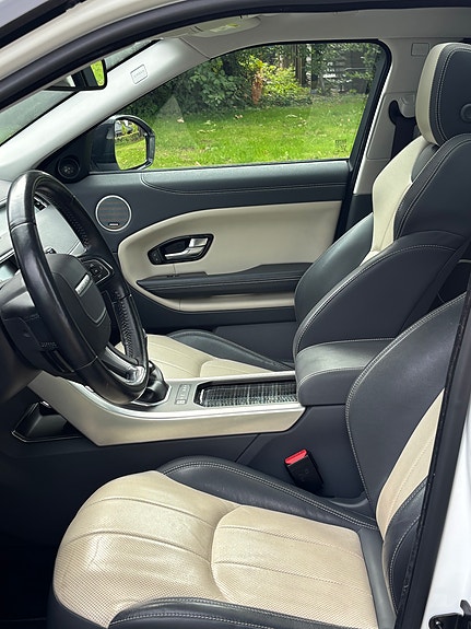 Land Rover Range Rover Evoque 9 of 18