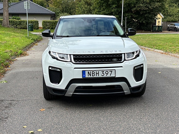 Land Rover Range Rover Evoque 8 of 18