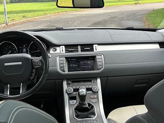 Land Rover Range Rover Evoque 11 of 18