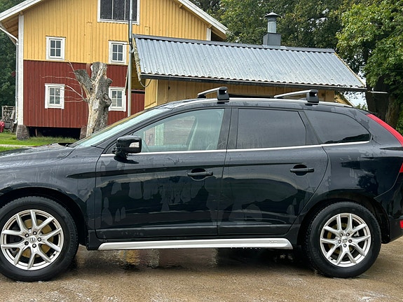 Volvo XC60 4 of 9