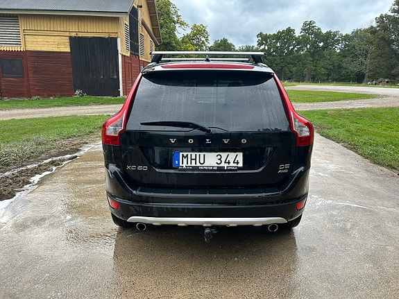 Volvo XC60 5 of 9