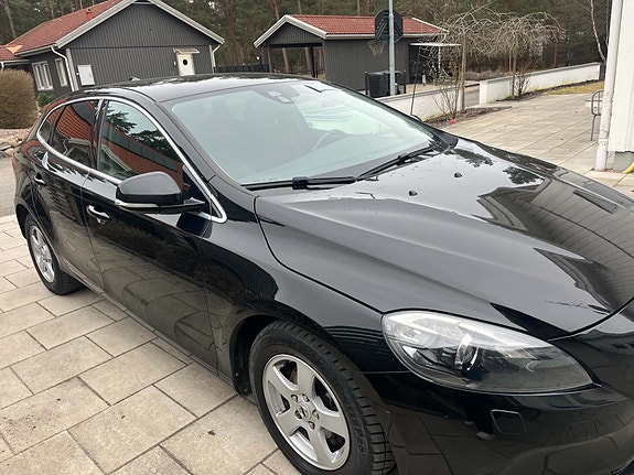 Volvo V40 4 of 5