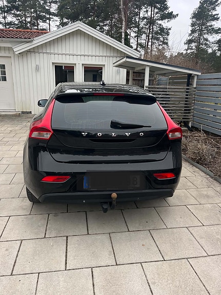 Volvo V40 3 of 5