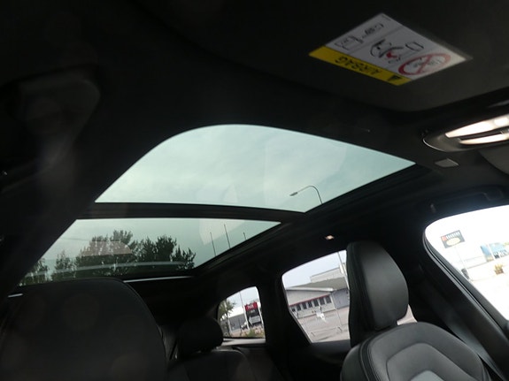 Volvo XC60 16 of 19