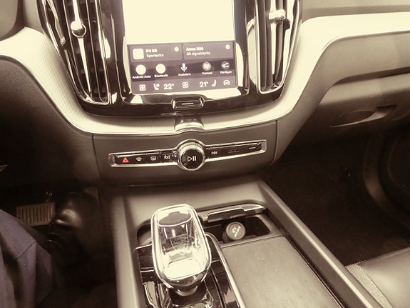Volvo XC60 9 of 19