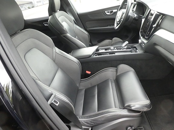 Volvo XC60 15 of 19