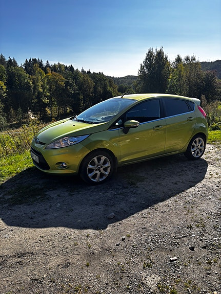 Ford Fiesta 3 of 5
