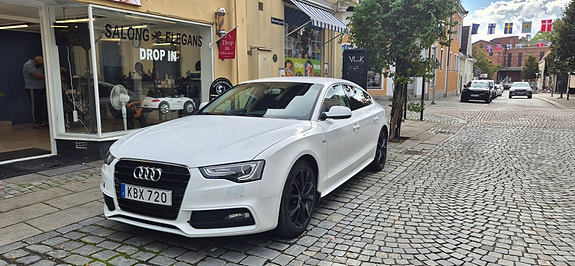 Audi A5 2 of 5