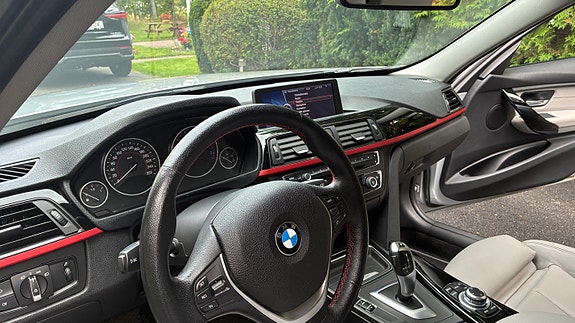 BMW 328i 5 of 8