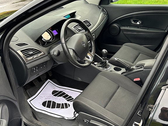 Renault Megane 6 of 7
