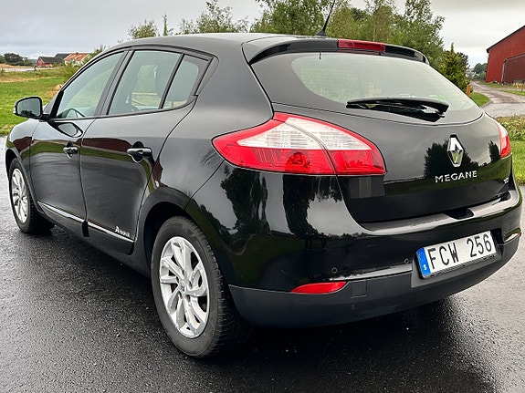 Renault Megane 2 of 7