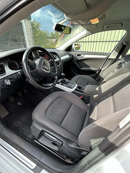 Audi A4 5 of 9