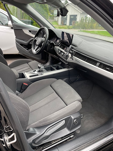 Audi A4 4 of 7
