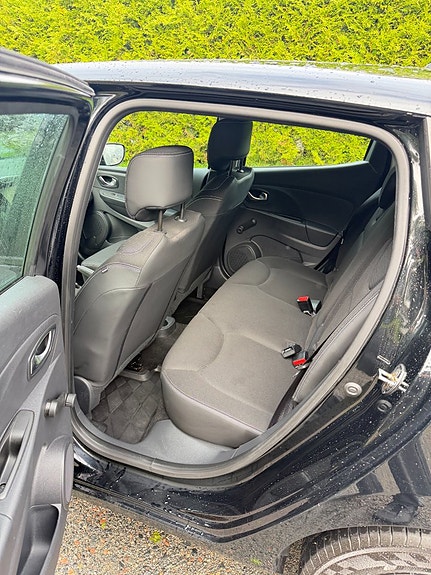 Renault Clio 9 of 9