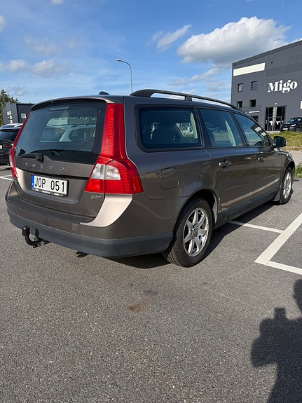 Volvo V70 4 of 7