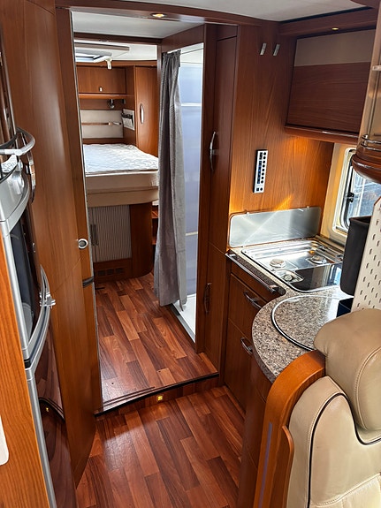 Hymer B709XL 9 of 13