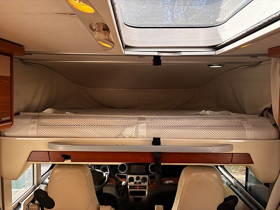 Hymer B709XL 11 of 13