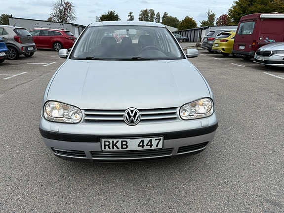 Volkswagen Golf IV 2 of 7