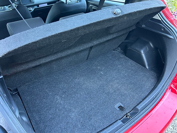 Toyota Yaris 6 of 7