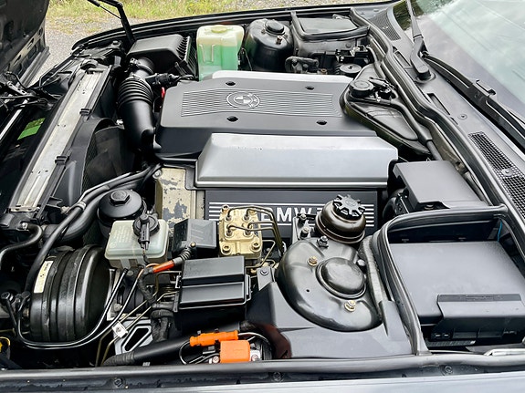 BMW 730i 10 of 13