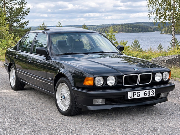 BMW 730i 5 of 13