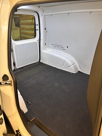Volkswagen Caddy 7 of 16