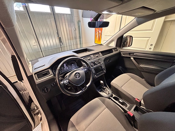 Volkswagen Caddy 11 of 16