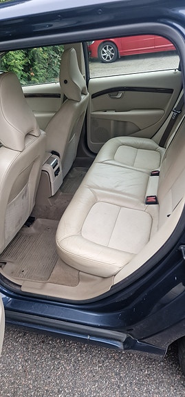 Volvo V70 8 of 8