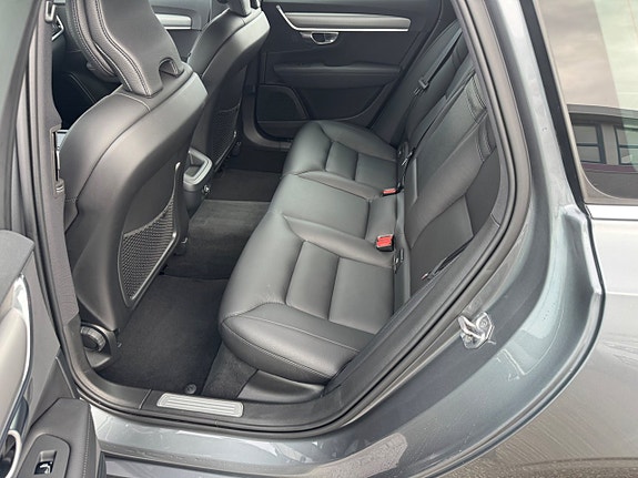 Volvo V90 12 of 17