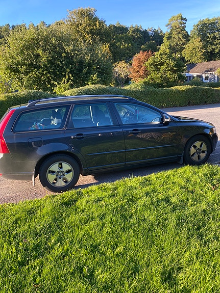 Volvo V50 2 of 8