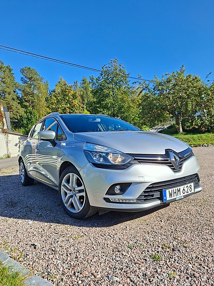 Renault Clio 2 of 6